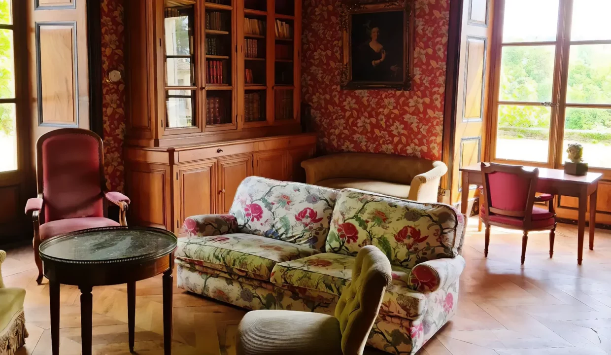 Cewi Conciergerie Grenoble Le Chateau De Barral A Hauterives14