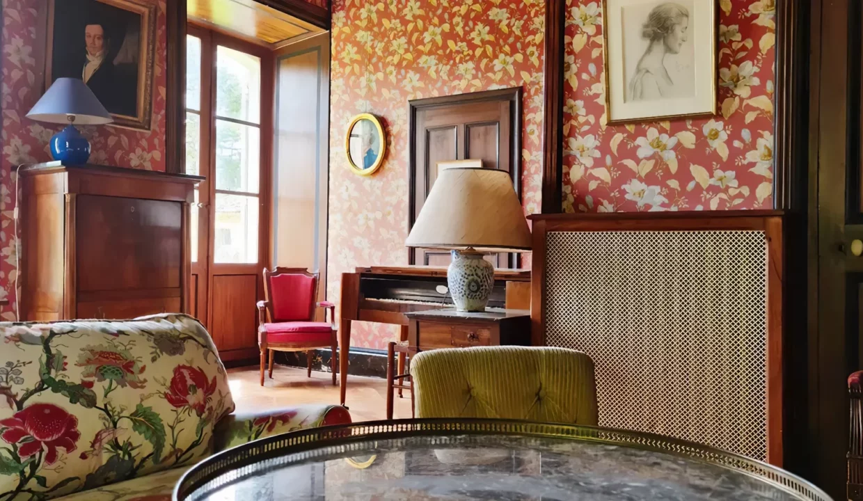 Cewi Conciergerie Grenoble Le Chateau De Barral A Hauterives15